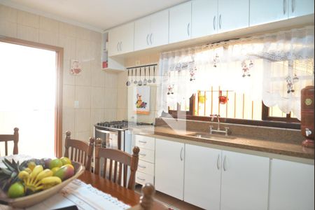 Casa à venda com 211m², 3 quartos e 3 vagasCozinha