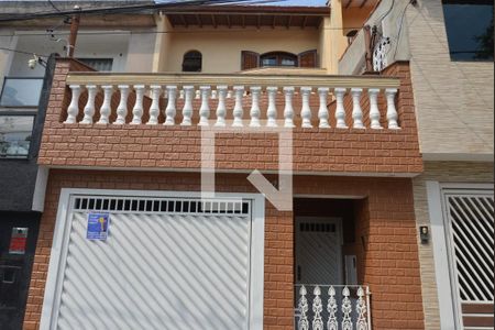 Casa à venda com 211m², 3 quartos e 3 vagasFachada