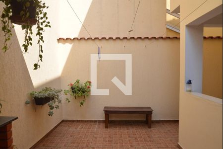 Casa à venda com 211m², 3 quartos e 3 vagasQuintal