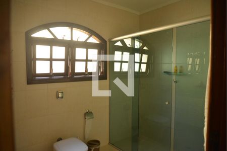 Casa à venda com 211m², 3 quartos e 3 vagasBanheiro da Suíte 1