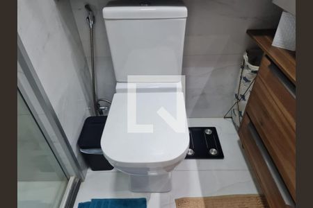 Apartamento à venda com 59m², 2 quartos e 1 vaga Apartamento à venda com 59m², 2 quartos e 1 vagaBanheiro Social