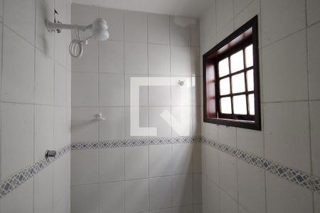 Casa de condomínio para alugar com 250m², 4 quartos e 1 vaga Casa de condomínio para alugar com 250m², 4 quartos e 1 vagaBanheiro da Suíte 2