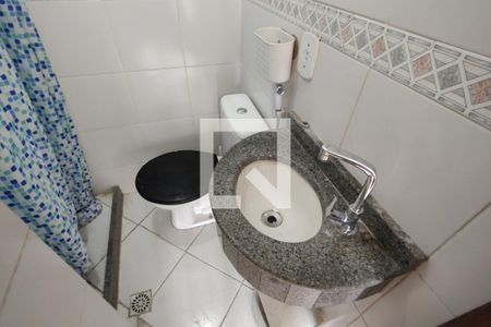 Casa de condomínio para alugar com 250m², 4 quartos e 1 vaga Casa de condomínio para alugar com 250m², 4 quartos e 1 vagaBanheiro da Suíte 1