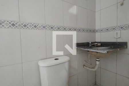 Casa de condomínio para alugar com 250m², 4 quartos e 1 vaga Casa de condomínio para alugar com 250m², 4 quartos e 1 vagaBanheiro da Suíte 2