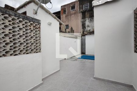 Casa de condomínio para alugar com 250m², 4 quartos e 1 vaga Casa de condomínio para alugar com 250m², 4 quartos e 1 vagaTerraço