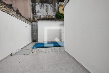 Casa de condomínio para alugar com 250m², 4 quartos e 1 vaga Casa de condomínio para alugar com 250m², 4 quartos e 1 vagaTerraço