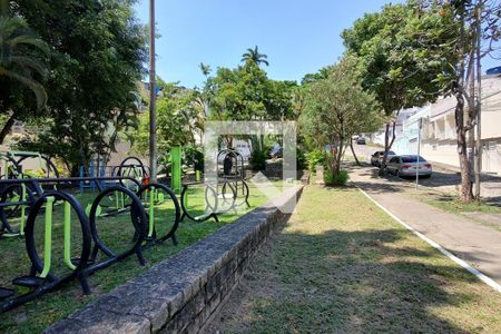 Casa de condomínio para alugar com 250m², 4 quartos e 1 vaga Casa de condomínio para alugar com 250m², 4 quartos e 1 vagaÁrea comum