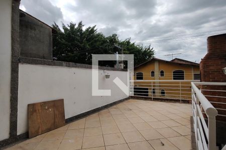 Casa de condomínio para alugar com 250m², 4 quartos e 1 vaga Casa de condomínio para alugar com 250m², 4 quartos e 1 vagaQuintal