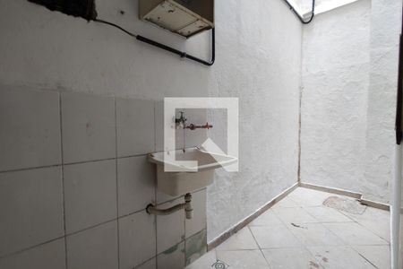 Casa de condomínio para alugar com 250m², 4 quartos e 1 vaga Casa de condomínio para alugar com 250m², 4 quartos e 1 vagaÁrea de Serviço