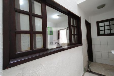 Casa de condomínio para alugar com 250m², 4 quartos e 1 vaga Casa de condomínio para alugar com 250m², 4 quartos e 1 vagaÁrea de Serviço
