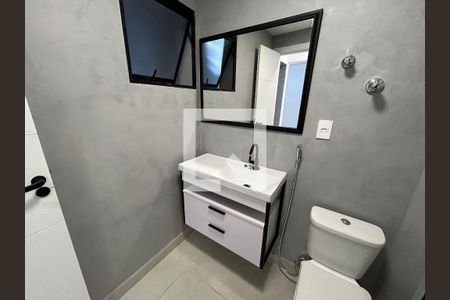 Banheiro de apartamento para alugar com 2 quartos, 63m² em Perdizes, São Paulo