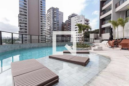 Studio à venda com 31m², 1 quarto e sem vaga Studio à venda com 31m², 1 quarto e sem vagaÁrea comum - Piscina