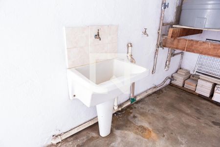 Casa à venda com 600m², 4 quartos e 2 vagas Casa à venda com 600m², 4 quartos e 2 vagasÁrea de Serviço