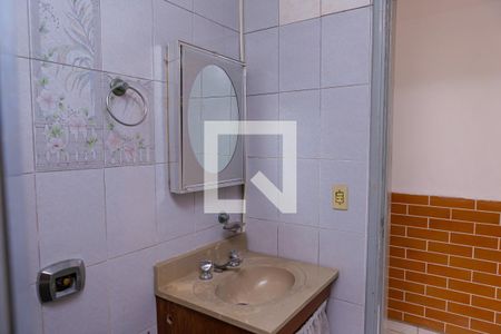 Casa à venda com 600m², 4 quartos e 2 vagas Casa à venda com 600m², 4 quartos e 2 vagasBanheiro