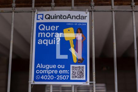 Casa à venda com 600m², 4 quartos e 2 vagas Casa à venda com 600m², 4 quartos e 2 vagasPlaca