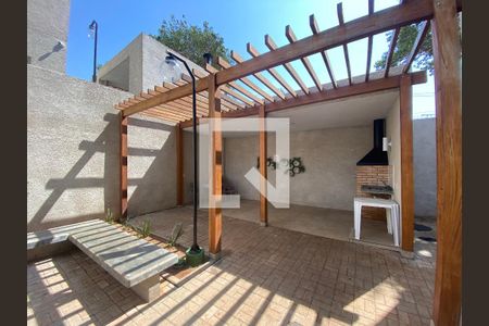 Apartamento à venda com 37m², 2 quartos e sem vagaÁrea comum