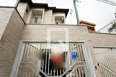 Casa à venda com 88m², 2 quartos e 2 vagas Casa à venda com 88m², 2 quartos e 2 vagasFachada