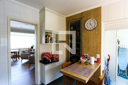 Apartamento à venda com 117m², 3 quartos e 3 vagas Apartamento à venda com 117m², 3 quartos e 3 vagascozinha