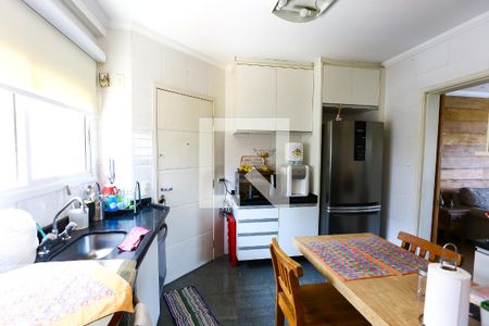 Apartamento à venda com 117m², 3 quartos e 3 vagas Apartamento à venda com 117m², 3 quartos e 3 vagascozinha