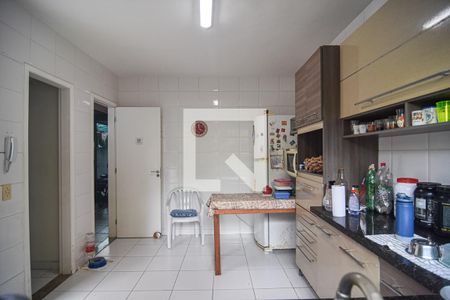 Casa à venda com 132m², 3 quartos e 2 vagasCozinha