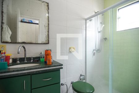 Casa à venda com 132m², 3 quartos e 2 vagasBanheiro da serviço