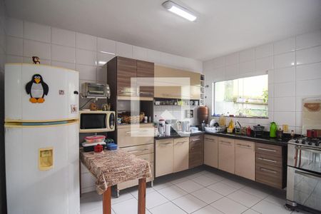 Casa à venda com 132m², 3 quartos e 2 vagasCozinha