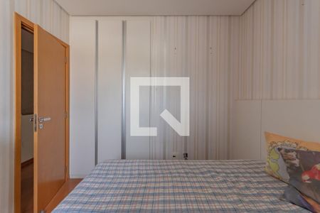 Casa de condomínio à venda com 150m², 4 quartos e 4 vagas Casa de condomínio à venda com 150m², 4 quartos e 4 vagasQuarto 3