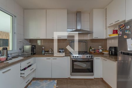 Casa de condomínio à venda com 150m², 4 quartos e 4 vagas Casa de condomínio à venda com 150m², 4 quartos e 4 vagasCozinha