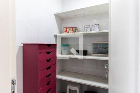 Apartamento para alugar com 210m², 4 quartos e 3 vagas Apartamento para alugar com 210m², 4 quartos e 3 vagasDispensa