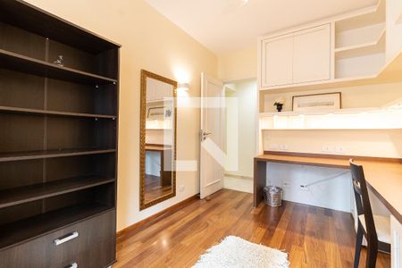 Apartamento para alugar com 210m², 4 quartos e 3 vagas Apartamento para alugar com 210m², 4 quartos e 3 vagasQuarto 4