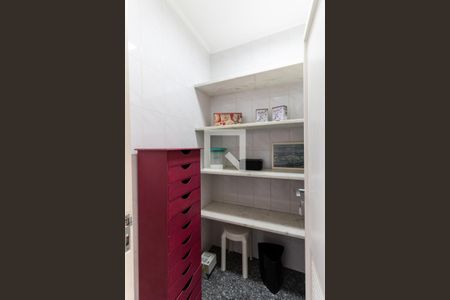 Apartamento para alugar com 210m², 4 quartos e 3 vagas Apartamento para alugar com 210m², 4 quartos e 3 vagasDispensa