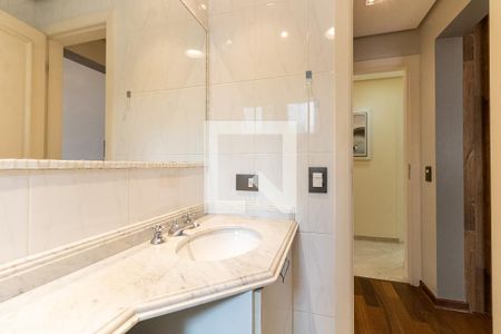 Apartamento para alugar com 210m², 4 quartos e 3 vagas Apartamento para alugar com 210m², 4 quartos e 3 vagasBanheiro da Suíte 3
