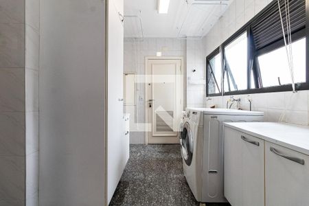 Apartamento para alugar com 210m², 4 quartos e 3 vagas Apartamento para alugar com 210m², 4 quartos e 3 vagasLavanderia