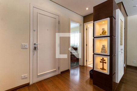Apartamento para alugar com 210m², 4 quartos e 3 vagas Apartamento para alugar com 210m², 4 quartos e 3 vagasEntrada