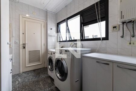 Apartamento para alugar com 210m², 4 quartos e 3 vagas Apartamento para alugar com 210m², 4 quartos e 3 vagasLavanderia