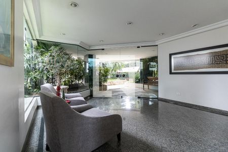 Apartamento para alugar com 210m², 4 quartos e 3 vagas Apartamento para alugar com 210m², 4 quartos e 3 vagasHall de Entrada