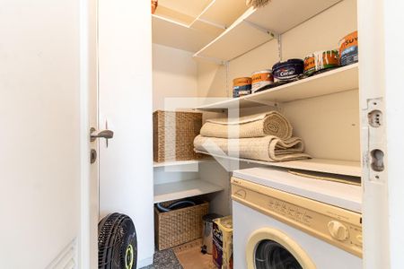 Apartamento para alugar com 210m², 4 quartos e 3 vagas Apartamento para alugar com 210m², 4 quartos e 3 vagasQuarto de Serviço