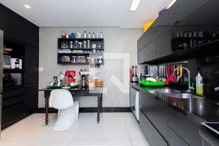 Casa para alugar com 340m², 3 quartos e 2 vagasCozinha 