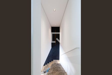 Casa para alugar com 340m², 3 quartos e 2 vagasCorredor 