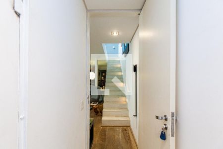 Casa para alugar com 340m², 3 quartos e 2 vagasCorredor 