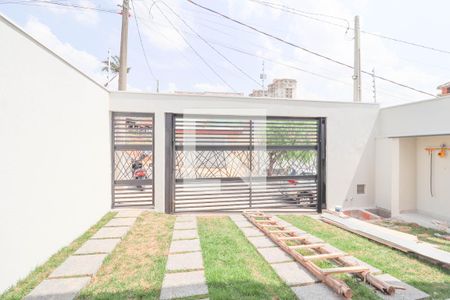 Casa à venda com 168m², 3 quartos e 2 vagas Casa à venda com 168m², 3 quartos e 2 vagasGaragem