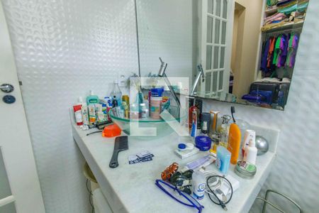 Casa de condomínio à venda com 1250m², 4 quartos e 6 vagas Casa de condomínio à venda com 1250m², 4 quartos e 6 vagasBanheiro da Suíte 2