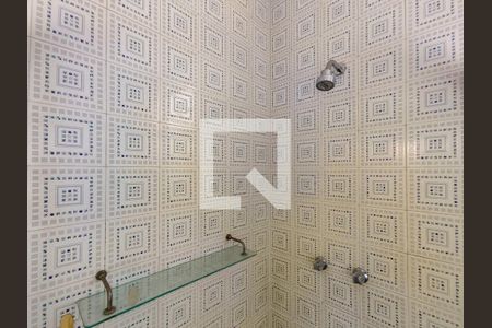 Casa à venda com 399m², 3 quartos e 2 vagas Casa à venda com 399m², 3 quartos e 2 vagasBanheiro Corredor