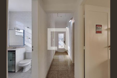 Casa à venda com 399m², 3 quartos e 2 vagas Casa à venda com 399m², 3 quartos e 2 vagasCorredor