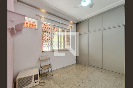 Casa à venda com 399m², 3 quartos e 2 vagas Casa à venda com 399m², 3 quartos e 2 vagasQuarto 2