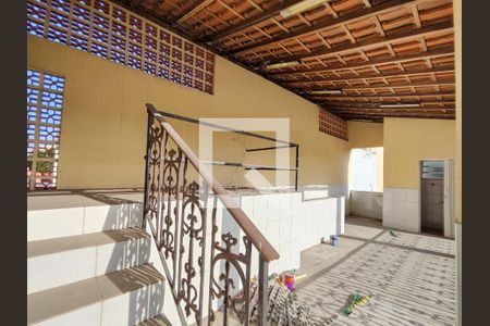 Casa à venda com 399m², 3 quartos e 2 vagas Casa à venda com 399m², 3 quartos e 2 vagasTerraço