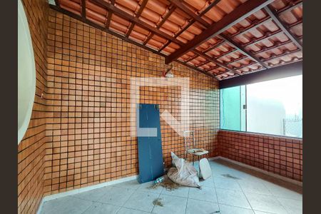 Casa à venda com 399m², 3 quartos e 2 vagas Casa à venda com 399m², 3 quartos e 2 vagasTerraço