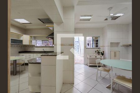 Casa à venda com 399m², 3 quartos e 2 vagas Casa à venda com 399m², 3 quartos e 2 vagasCozinha