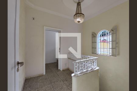 Casa à venda com 399m², 3 quartos e 2 vagas Casa à venda com 399m², 3 quartos e 2 vagasCorredor