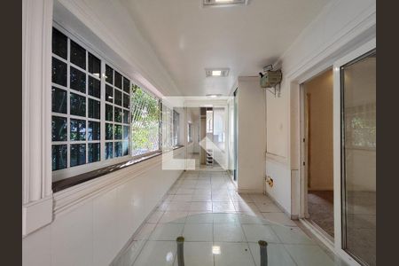 Casa à venda com 399m², 3 quartos e 2 vagas Casa à venda com 399m², 3 quartos e 2 vagasVaranda da Suíte